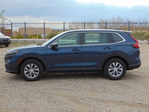 Used 2023 Honda CR-V LX image 6