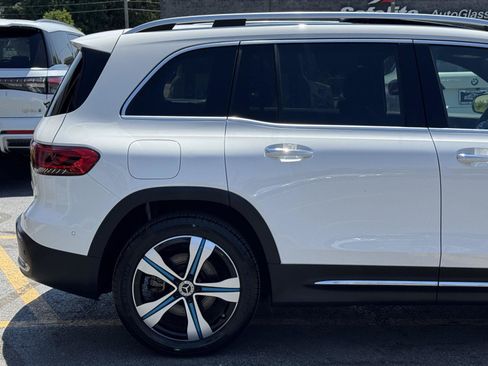 Used 2023 Mercedes-Benz EQB 350 4MATIC SUV w/ Exclusive Package image 13