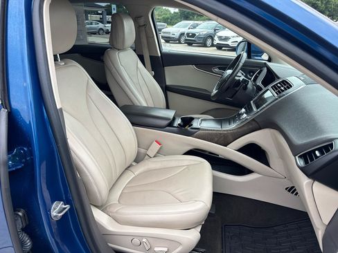 Used 2020 Lincoln Nautilus Reserve FWD image 25
