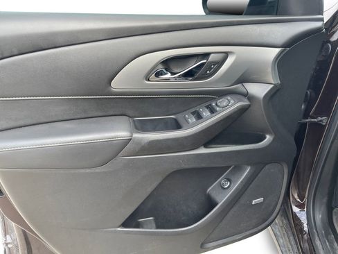 Used 2022 Chevrolet Traverse LT w/ LT Premium Package image 27