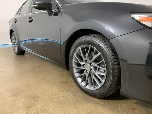 Used 2018 Lexus ES 350 image 41