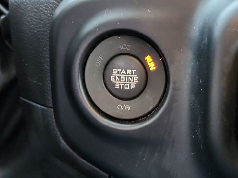 Used 2022 Jeep Gladiator Rubicon w/ LED Lighting Group image 20