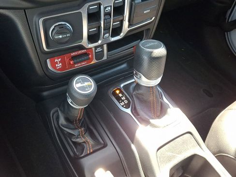 Used 2021 Jeep Gladiator Mojave w/ LED Lighting Group AWD/4WD image 16