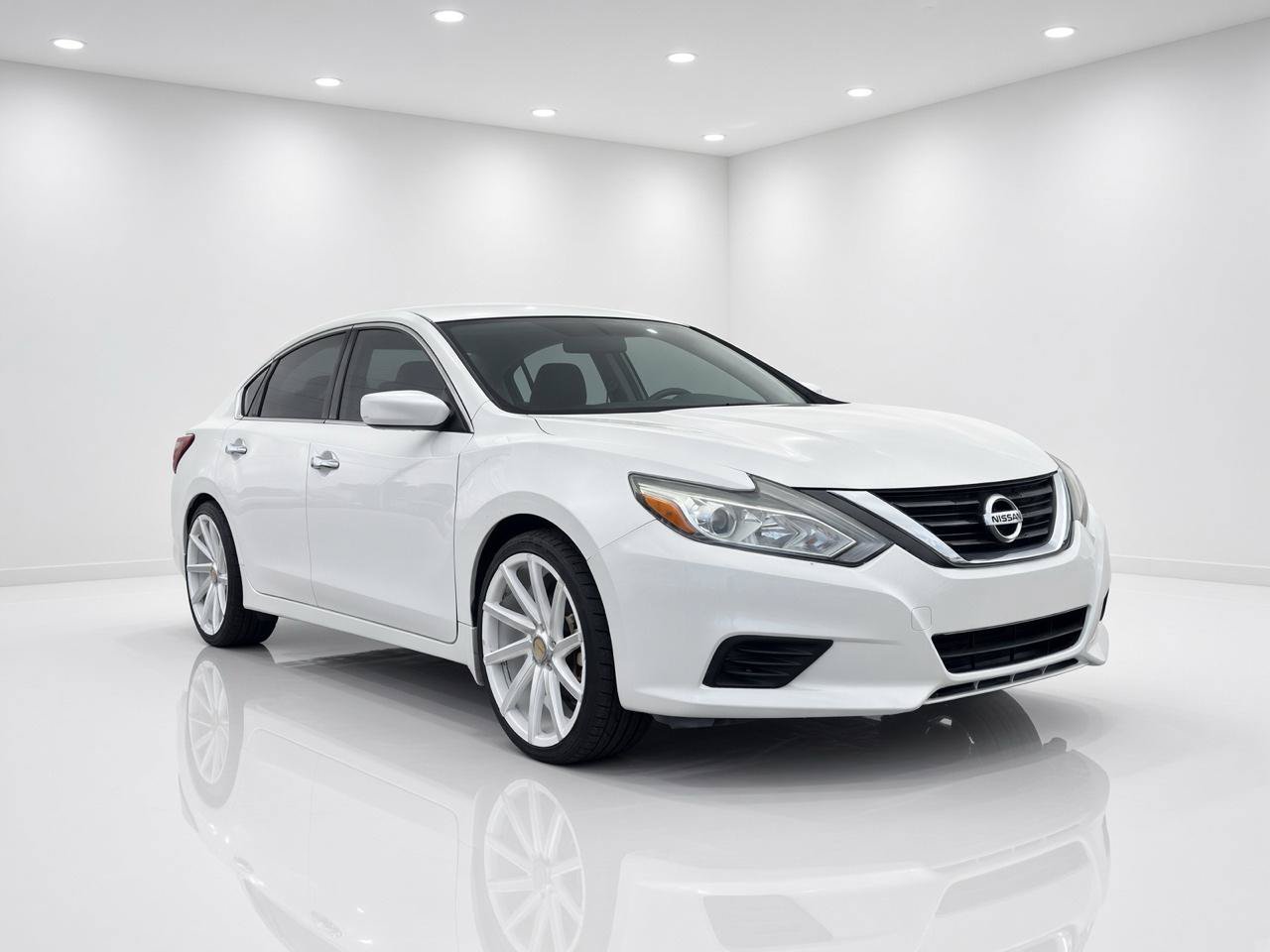 Used 2016 Nissan Altima 2.5 S w/ Power Driver Seat Package FWD image 8