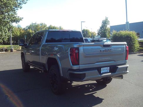 Used 2026 GMC Sierra 2500 Denali Ultimate AWD/4WD image 3