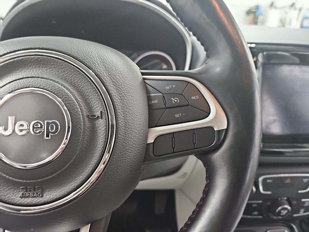 Used 2018 Jeep Compass Limited w/ Navigation Group AWD/4WD image 22