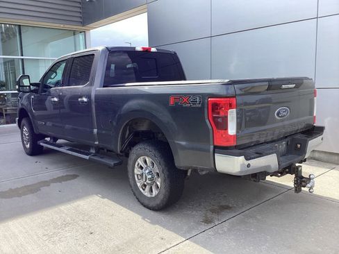 Used 2017 Ford F250 XLT w/ XLT Premium Package AWD/4WD image 2