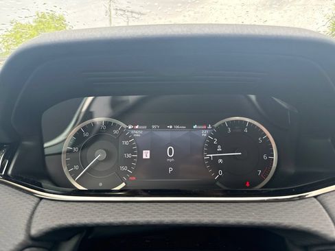 Used 2022 Land Rover Range Rover Evoque R-Dynamic S AWD/4WD image 10