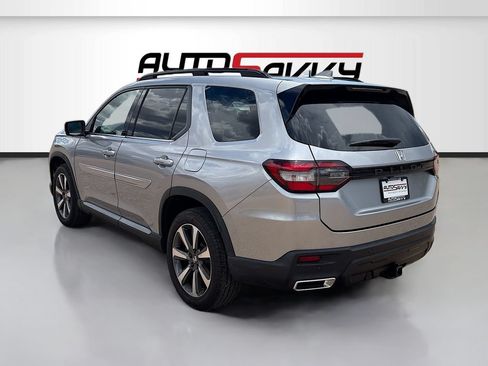 Used 2024 Honda Pilot Elite image 5