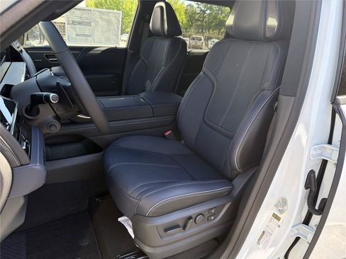 New 2026 INFINITI QX80 4WD w/ Sport Exterior Package image 21