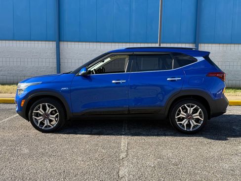 Used 2021 Kia Seltos SX w/ SX Sunroof Package image 8