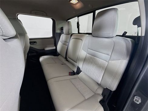 Certified 2025 Nissan Frontier SV w/ SV Convenience Package image 8