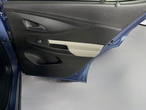 Used 2025 Buick Envista Avenir FWD image 28