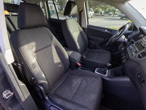 Used 2014 Volkswagen Tiguan S AWD/4WD image 16