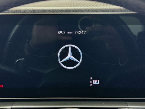 Used 2023 Mercedes-Benz GLS 580 4MATIC image 12