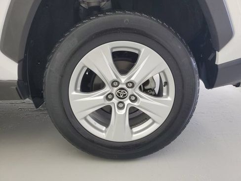 Used 2021 Toyota RAV4 XLE FWD image 12