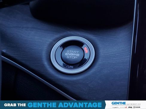 Certified 2024 Jeep Grand Cherokee Limited AWD/4WD image 18