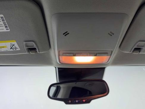 Used 2015 Buick Encore Convenience FWD image 17