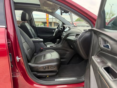 Used 2018 Chevrolet Equinox Premier AWD/4WD image 12