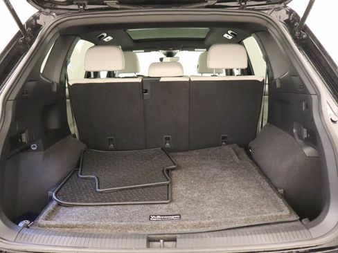 Used 2023 Volkswagen Tiguan SE R-Line AWD/4WD image 19