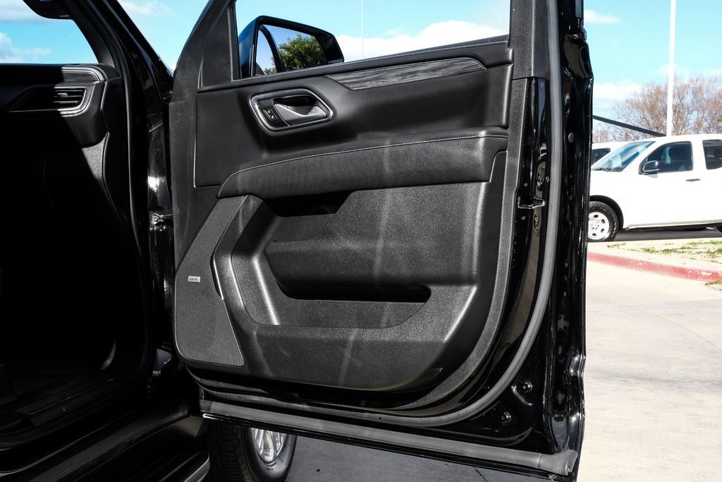 Used 2022 GMC Yukon XL SLT AWD/4WD image 49