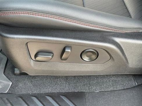 Used 2024 GMC Canyon AT4X image 15