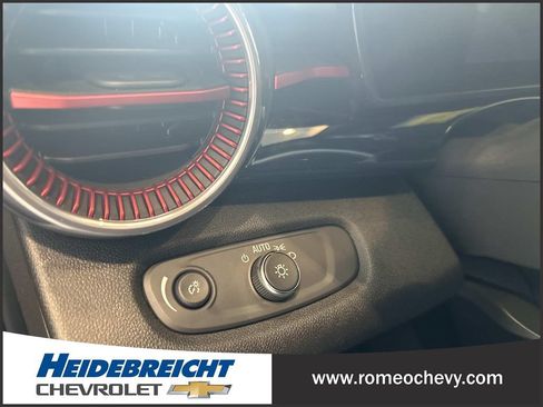 Certified 2024 Chevrolet Trax RS w/ Driver Confidence Package FWD image 29