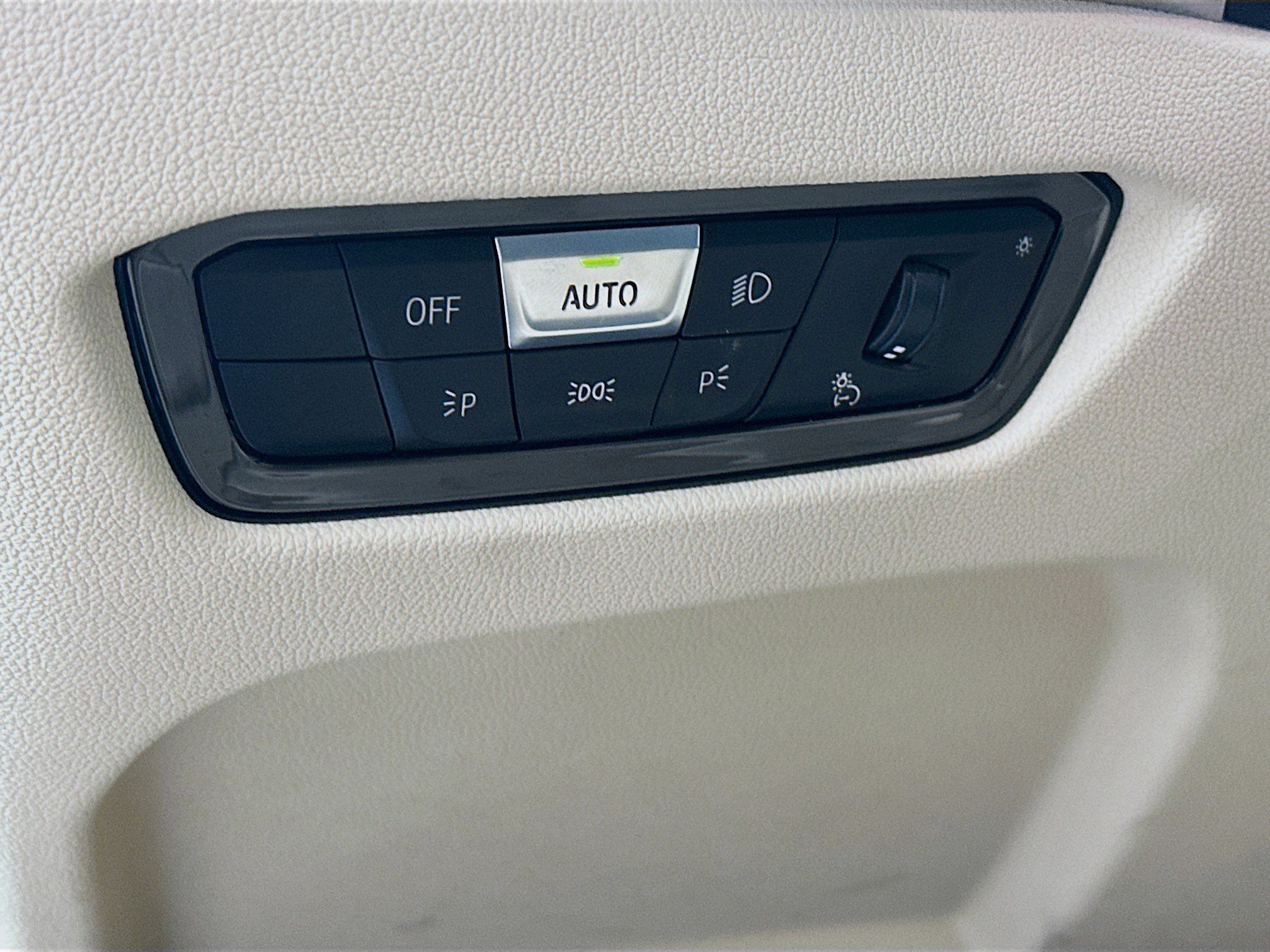Used 2024 BMW i4 eDrive35 w/ Premium Package RWD image 17