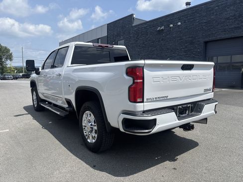 Used 2024 Chevrolet Silverado 2500 High Country w/ High Country Premium Package AWD/4WD image 22