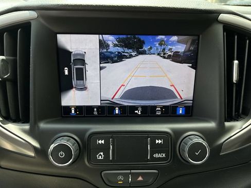 Certified 2022 GMC Terrain AT4 w/ Tech Package AWD/4WD image 25