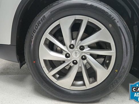 Used 2015 Nissan Rogue SL image 25