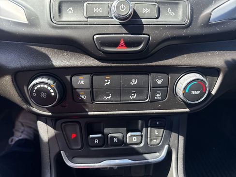 Used 2019 GMC Terrain SLE image 26