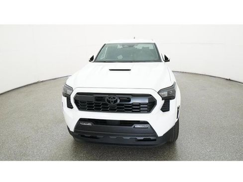 New 2025 Toyota Tacoma TRD Sport image 15