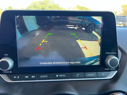 Used 2022 Nissan Sentra SR w/ Trunk Package image 19