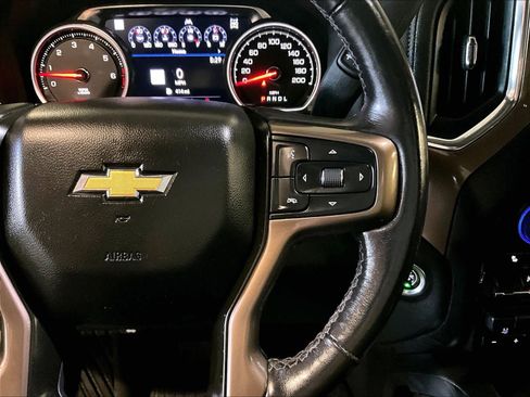 Used 2022 Chevrolet Silverado 1500 High Country w/ Technology Package AWD/4WD image 24
