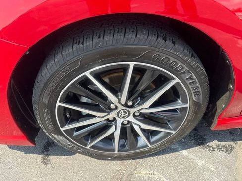 Used 2024 Toyota Camry SE FWD image 12