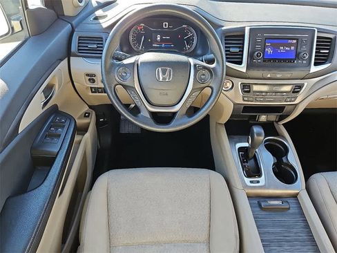 Used 2017 Honda Ridgeline RTS image 9