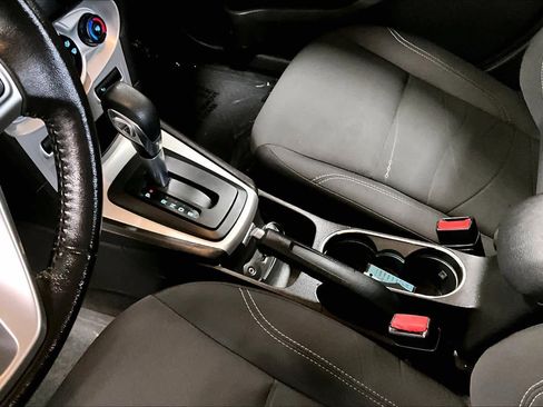 Used 2015 Ford Fiesta SE image 15