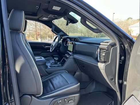 Used 2022 GMC Sierra 1500 AT4X image 45