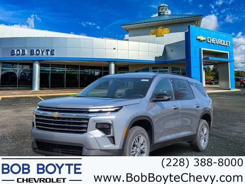 New 2026 Chevrolet Traverse LT w/ Driver Confidence Package image 1