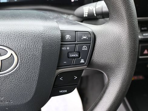 Used 2025 Toyota Camry LE FWD image 19