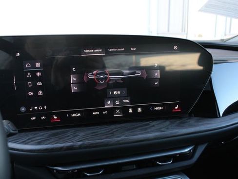 Used 2025 Audi Q5 2.0T Premium Plus w/ Premium Plus image 15