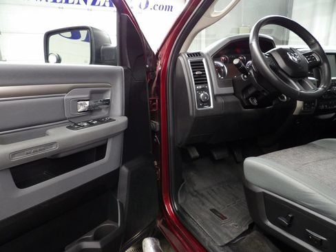 Used 2017 RAM 1500 Big Horn AWD/4WD image 35