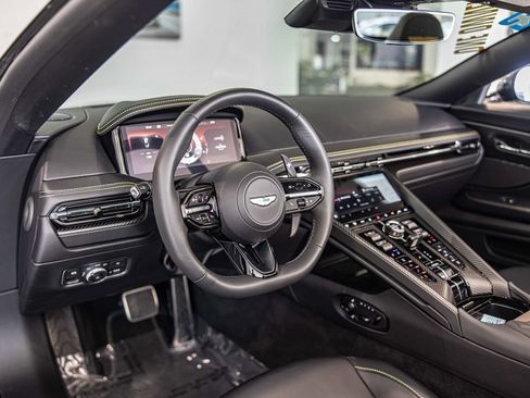 Used 2025 Aston Martin DB12 Convertible RWD image 18