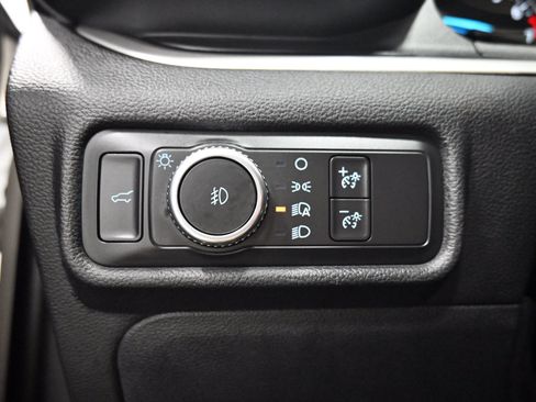 Used 2021 Ford Explorer XLT w/ Equipment Group 202A AWD/4WD image 9