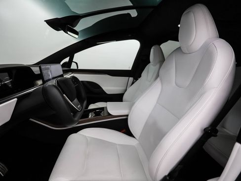 Used 2023 Tesla Model X AWD/4WD image 11