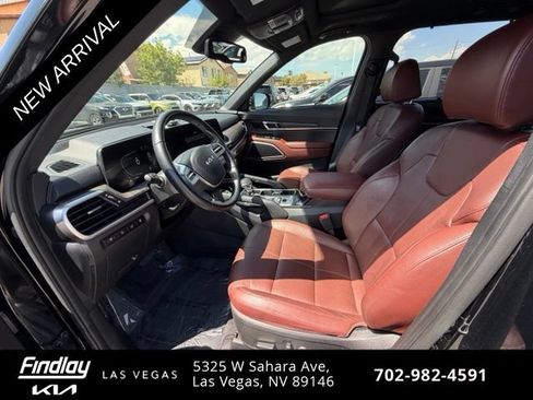 Certified 2023 Kia Telluride EX w/ EX Captain's Chair Package FWD image 10