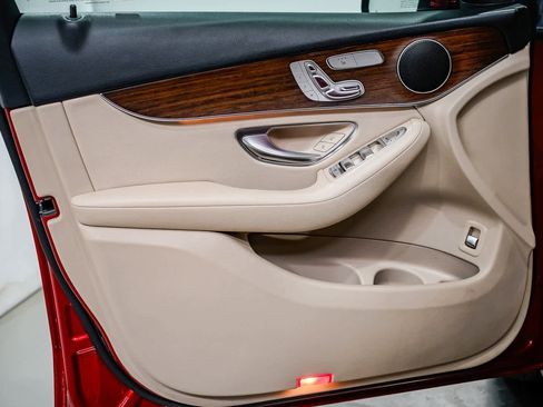 Certified 2021 Mercedes-Benz GLC 300 image 18