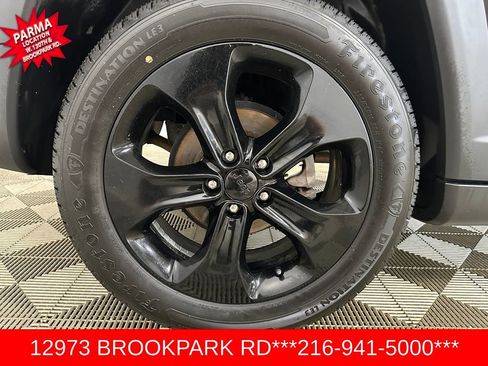 Used 2019 Jeep Compass Latitude FWD image 27