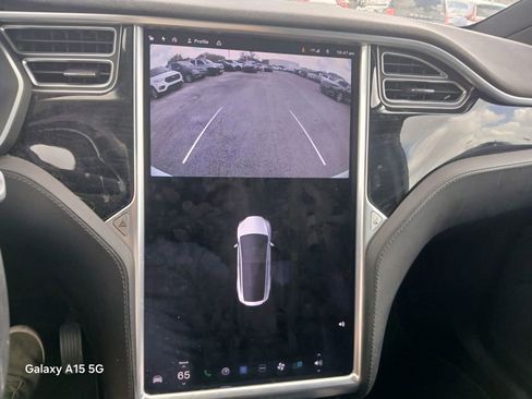 Used 2016 Tesla Model X 75D image 33